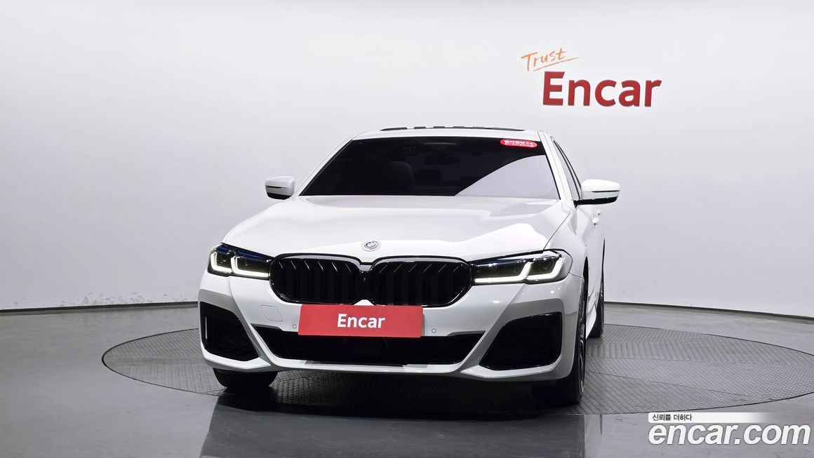 BMW 5-Series 2023