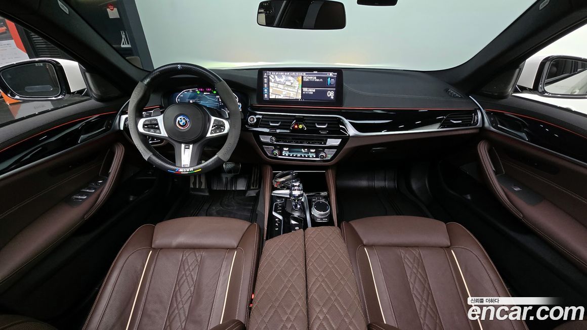 BMW 5-Series 2023