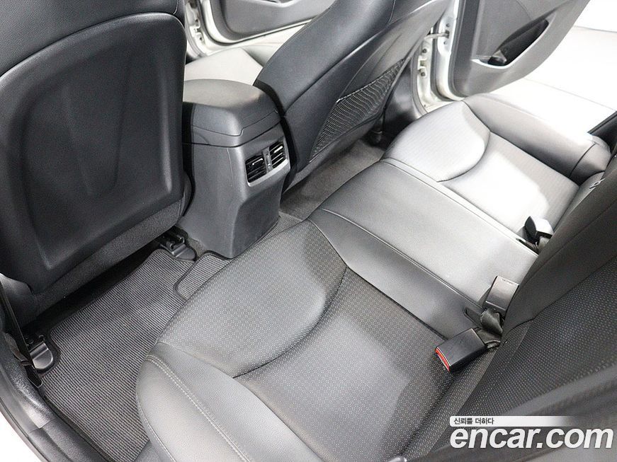 Hyundai AVANTE 2014