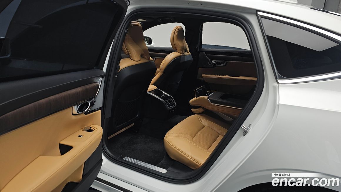 Volvo S90 2024