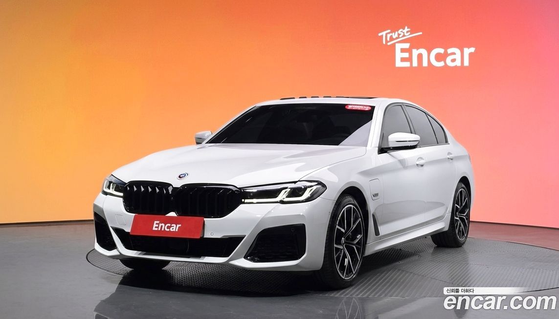 BMW 5-Series 2023