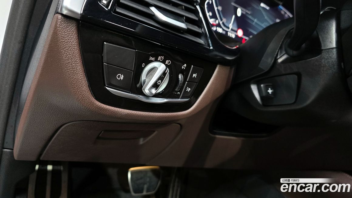 BMW 5-Series 2023