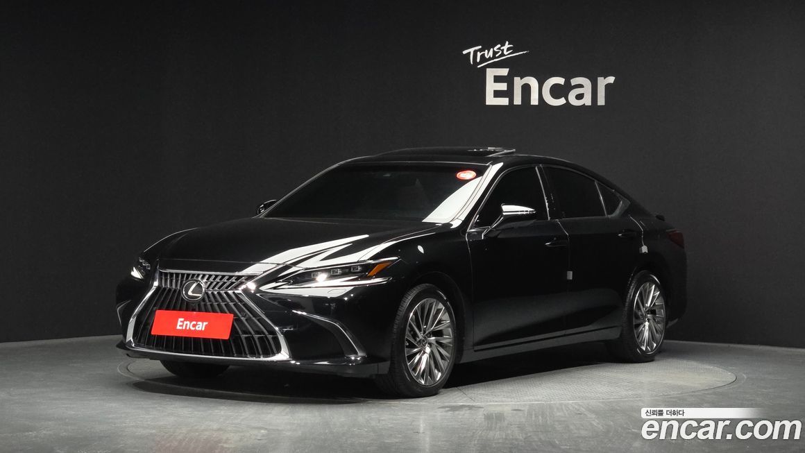 Lexus ES 2023