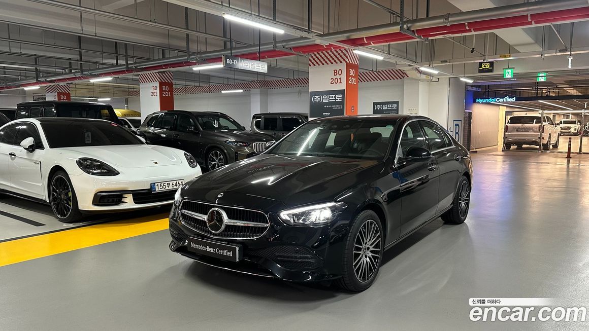 Mercedes-Benz C-Class 2025