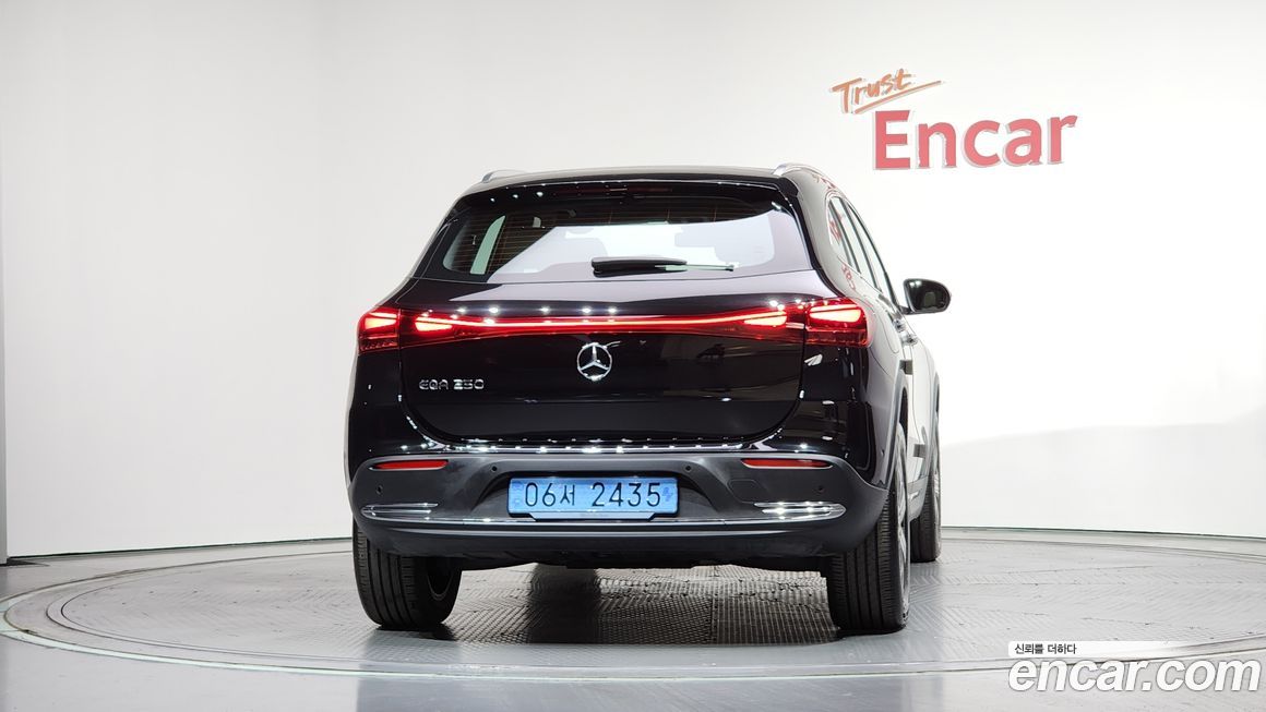 Mercedes-Benz EQA 2025