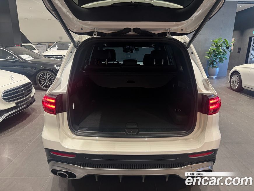 Mercedes-Benz GLB-Class 2024