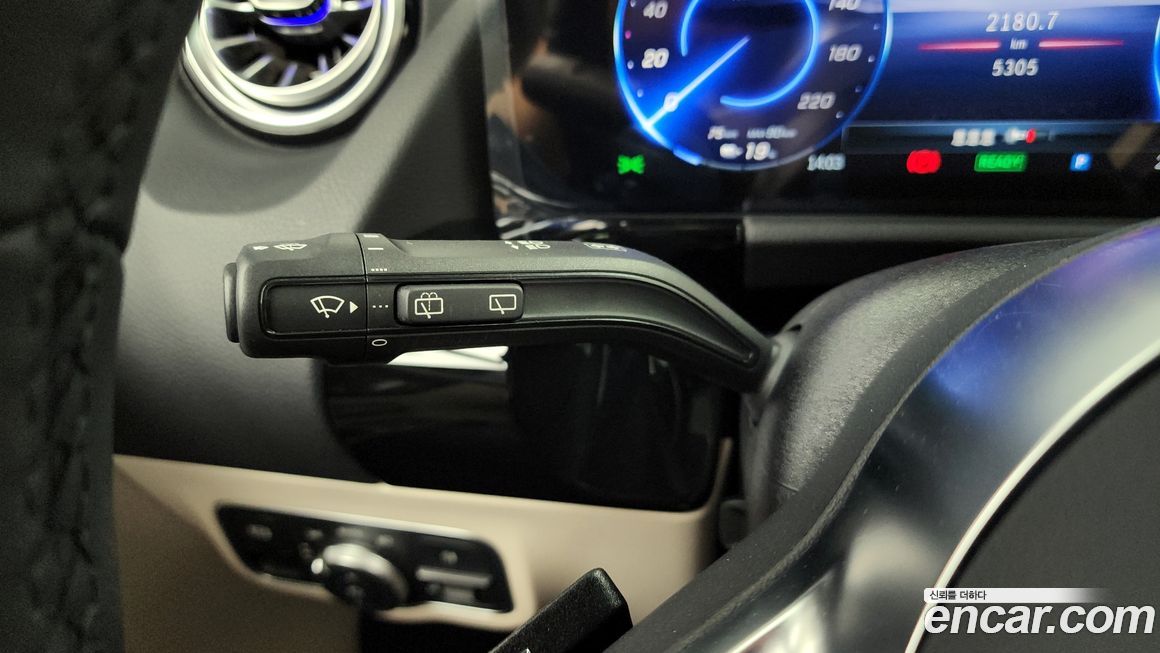 Mercedes-Benz EQA 2025