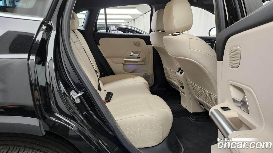 Mercedes-Benz EQA 2025