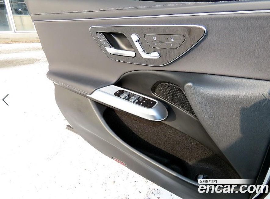 Mercedes-Benz E-Class 2024