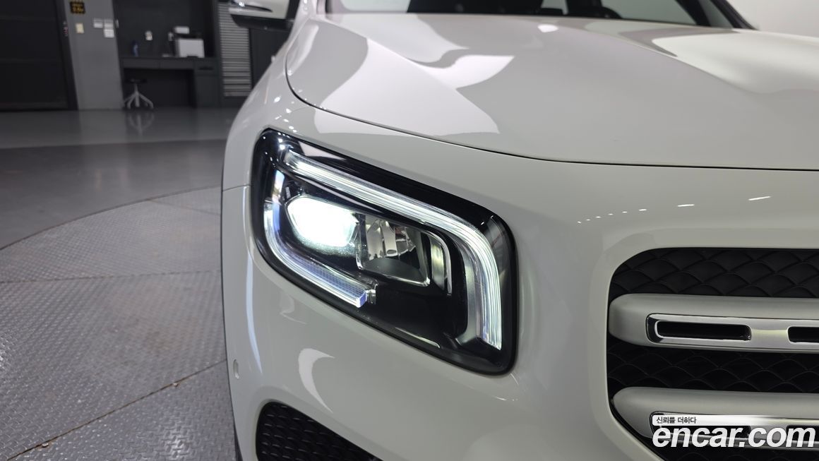 Mercedes-Benz GLB-Class 2022