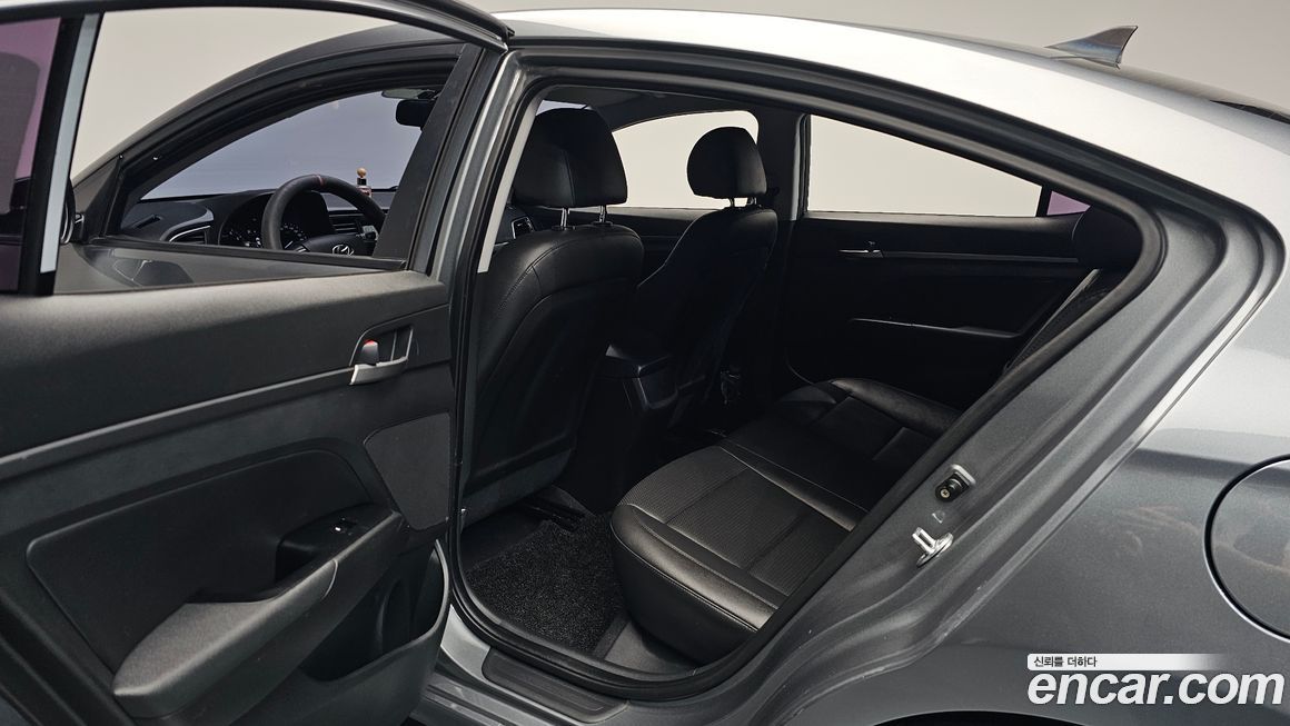 Hyundai AVANTE 2018