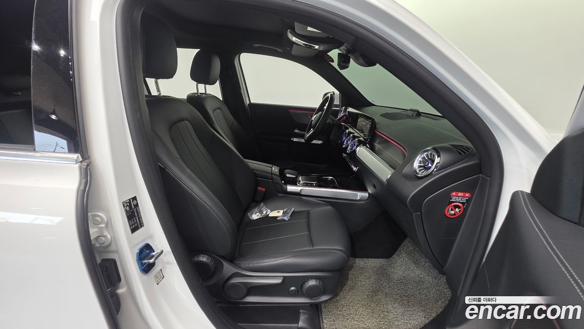 Mercedes-Benz GLB-Class 2022