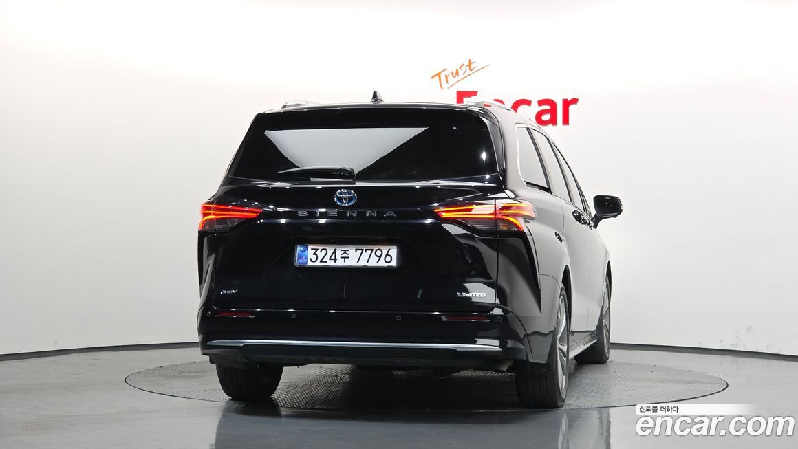 Toyota Sienna 2025