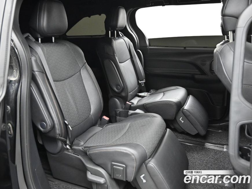 Toyota Sienna 2025