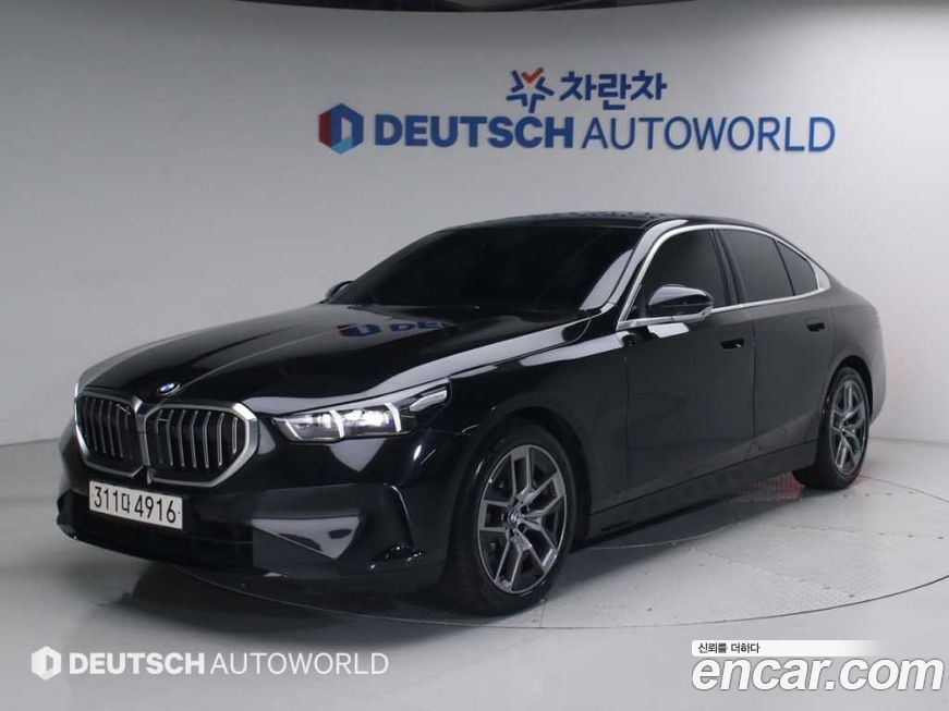 BMW 5-Series 2024