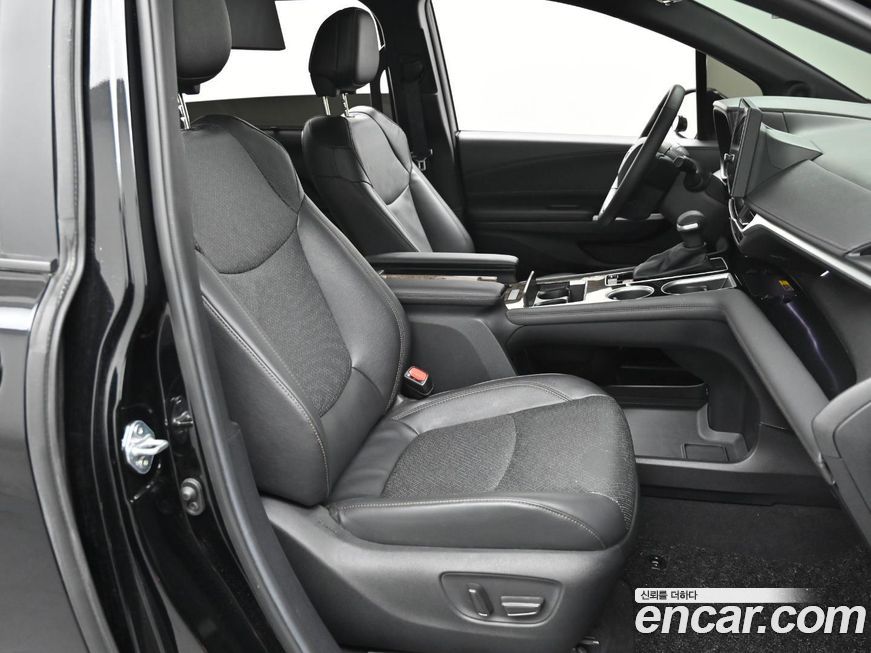 Toyota Sienna 2025