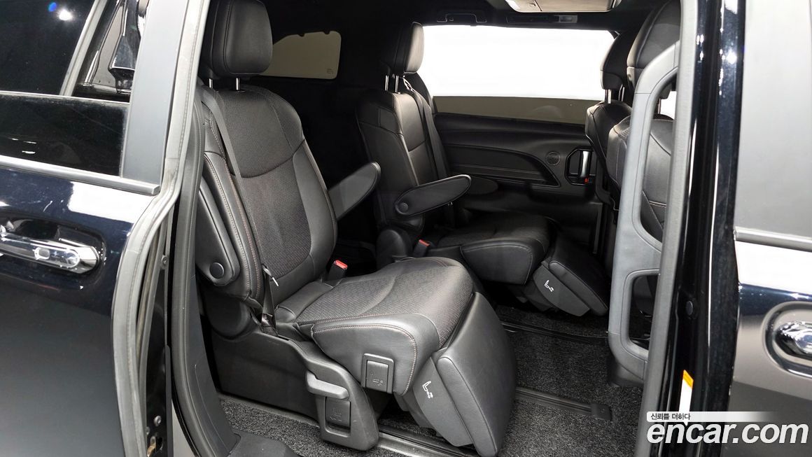 Toyota Sienna 2025