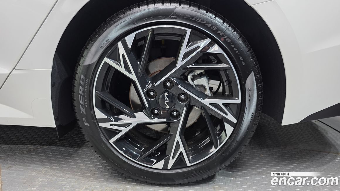 Kia K5 2025
