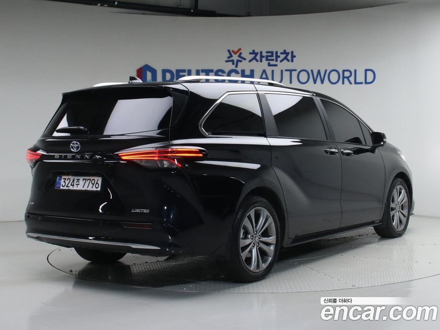 Toyota Sienna 2025