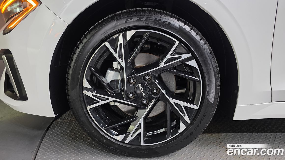 Kia K5 2025