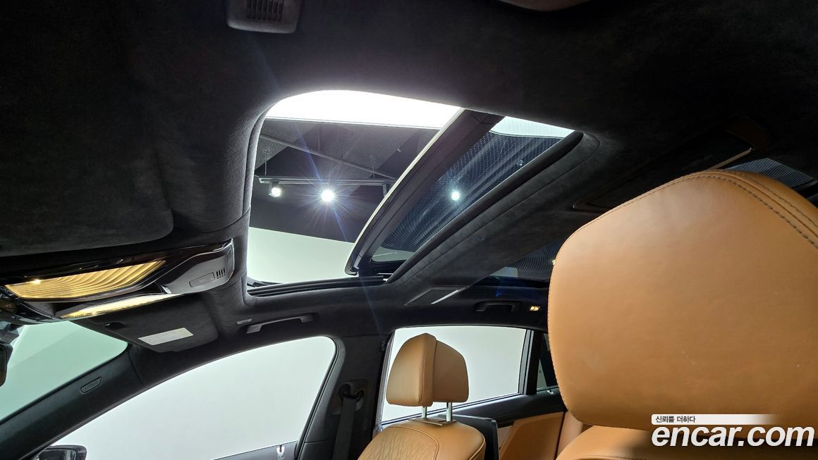 BMW 7-Series 2021