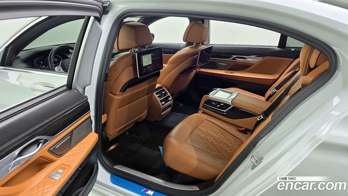 BMW 7-Series 2021