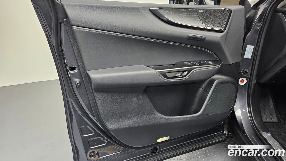 Lexus NX 2025