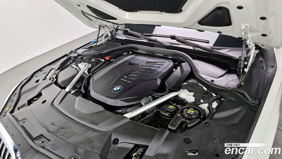 BMW 7-Series 2021