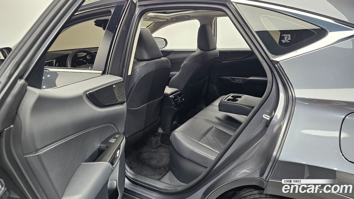 Lexus NX 2025