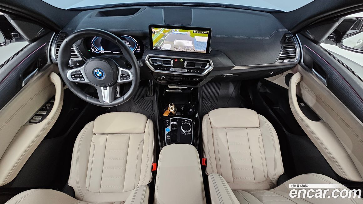 BMW iX3 2025