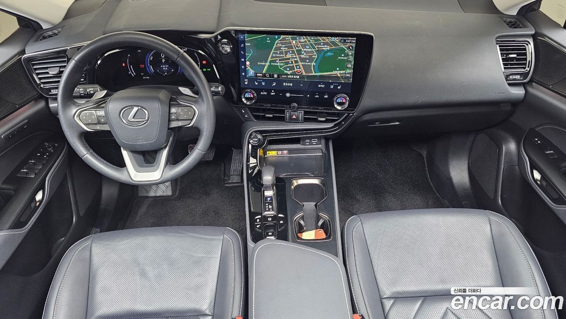 Lexus NX 2025