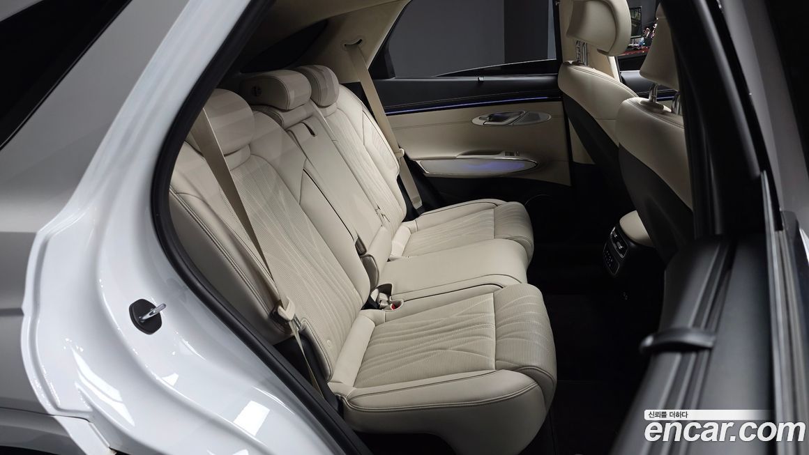 Genesis GV70 2025