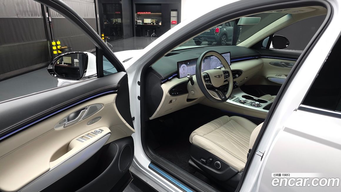 Genesis GV70 2025