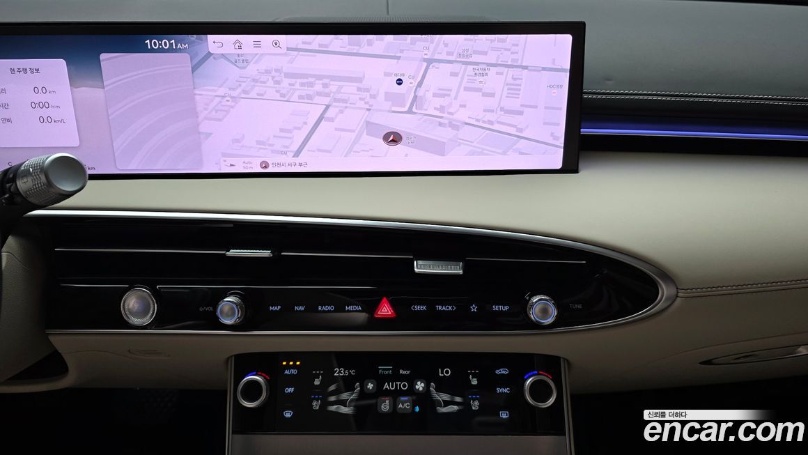 Genesis GV70 2025