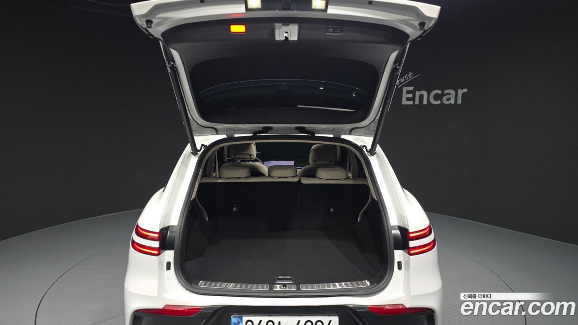 Genesis GV70 2025