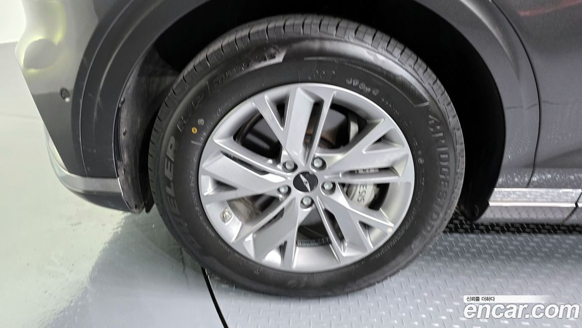 Genesis GV70 2025