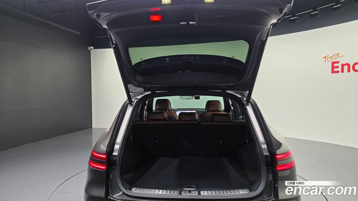 Genesis GV70 2025