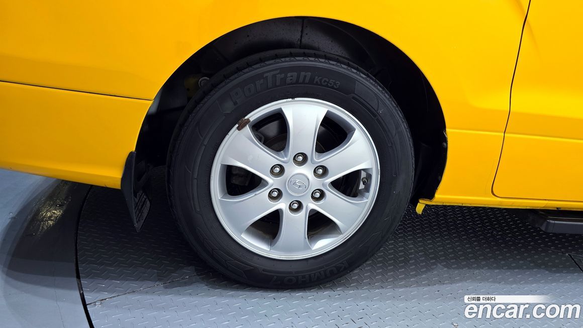 Hyundai Starex 2019
