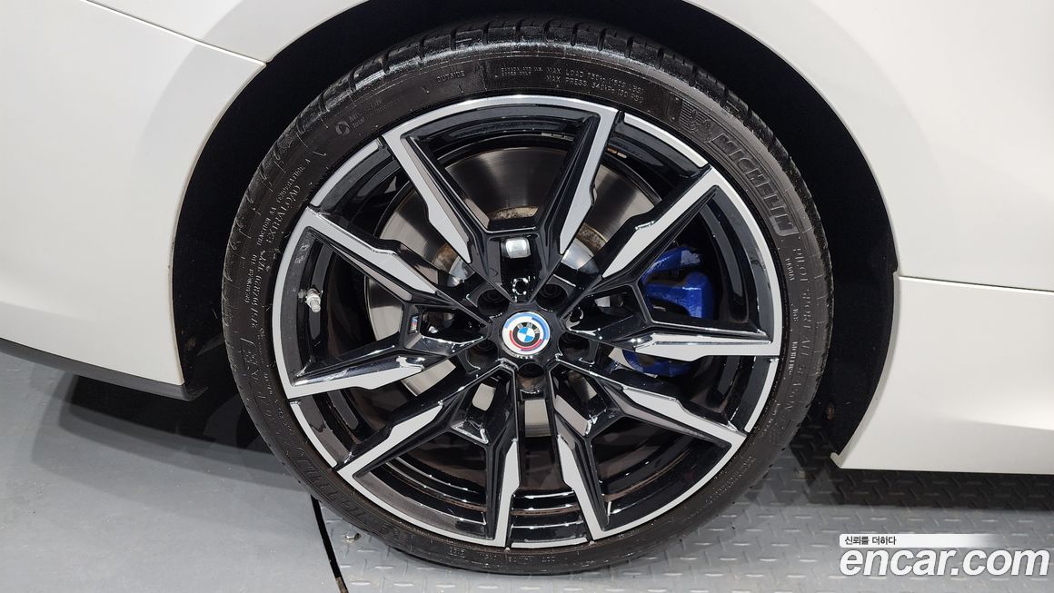 BMW 8-Series 2022