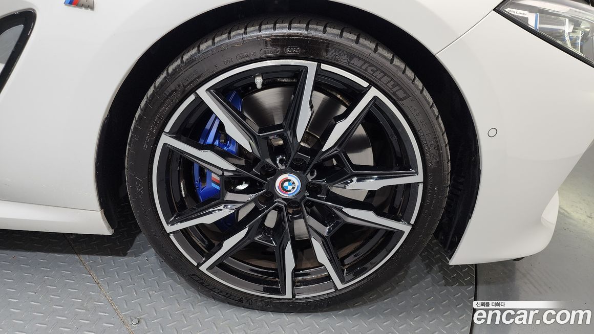 BMW 8-Series 2022