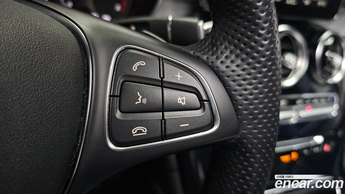 Mercedes-Benz GLC-Class 2019