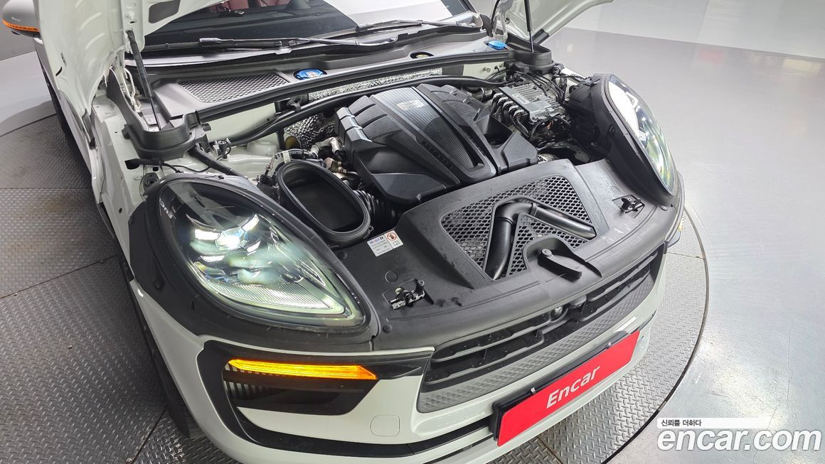 Porsche Macan 2023