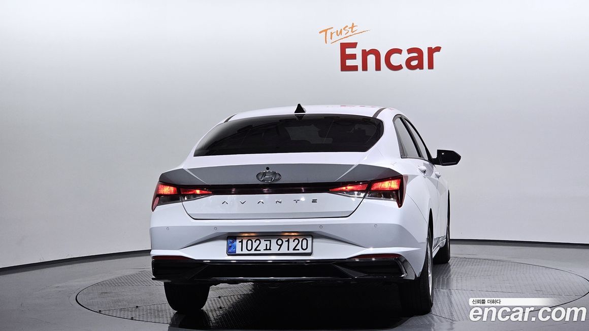 Hyundai AVANTE 2021