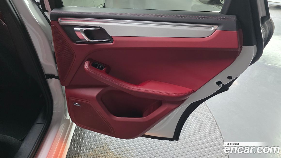 Porsche Macan 2023