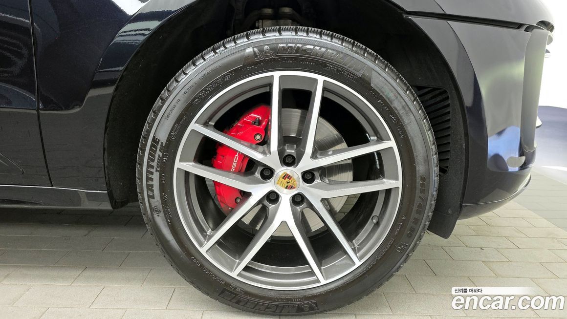 Porsche Macan 2024