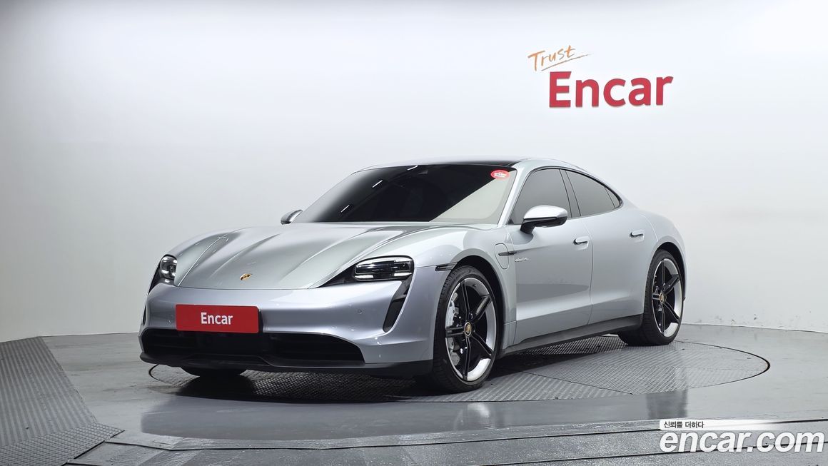 Porsche Taycan 2022