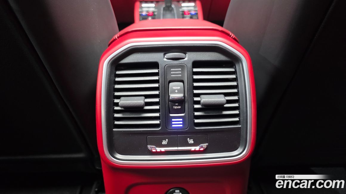 Porsche Macan 2023