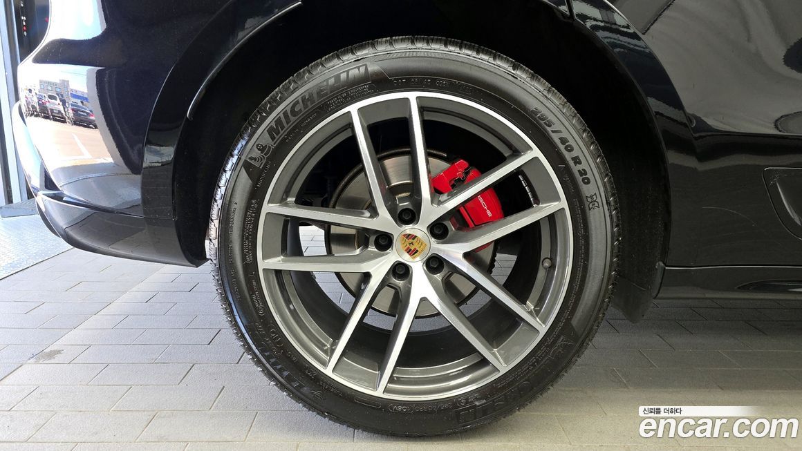 Porsche Macan 2024