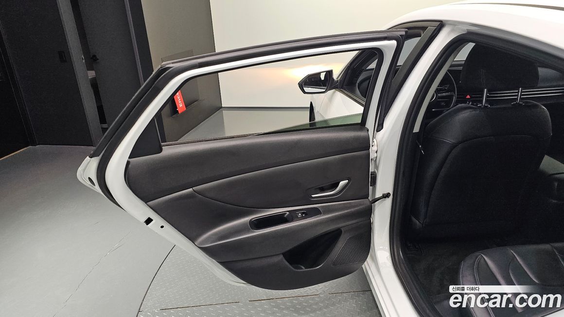 Hyundai AVANTE 2021