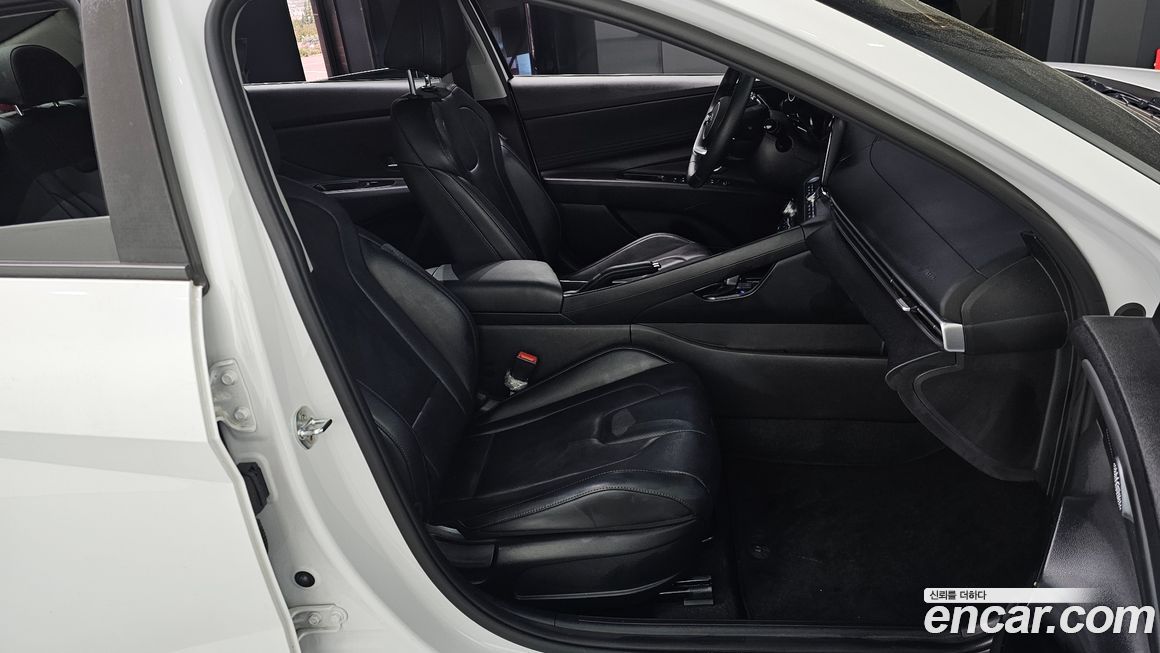 Hyundai AVANTE 2021